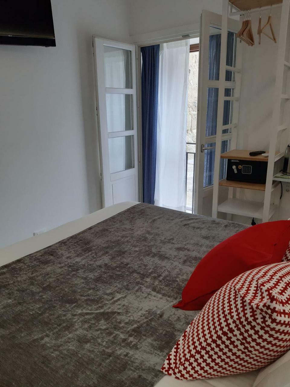 Real Fonderia Acomodação com café da manhã  3*